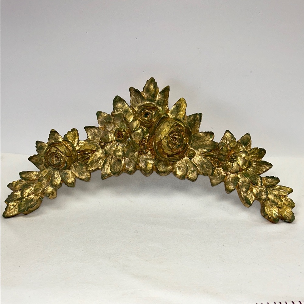 Large resin 3D hand painted Florentine style 23” floral swag Made in Vietnam